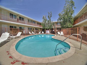 1960 California Street 1-2 Beds Apartment for Rent - Photo Gallery 4
