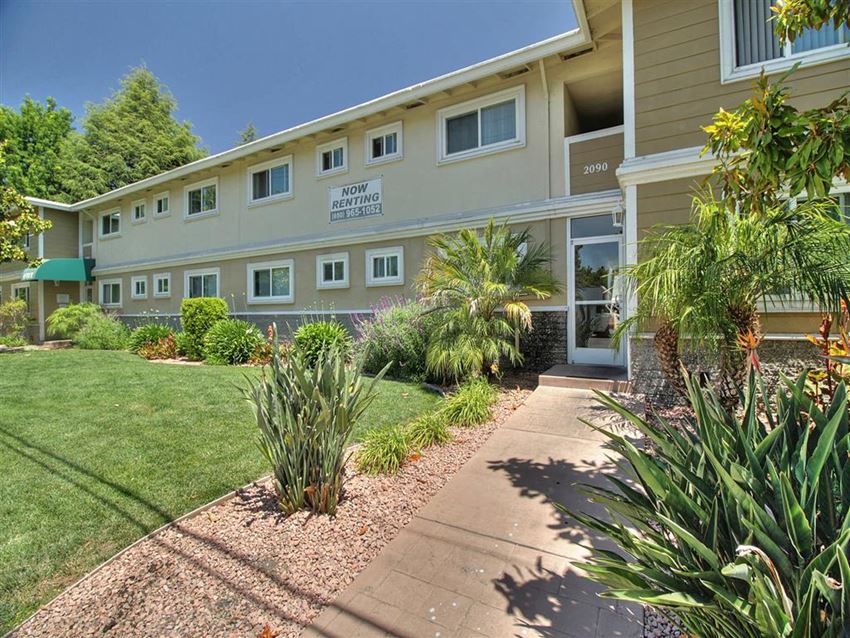 2090 Latham Street 1-2 Beds Apartment for Rent - Photo Gallery
