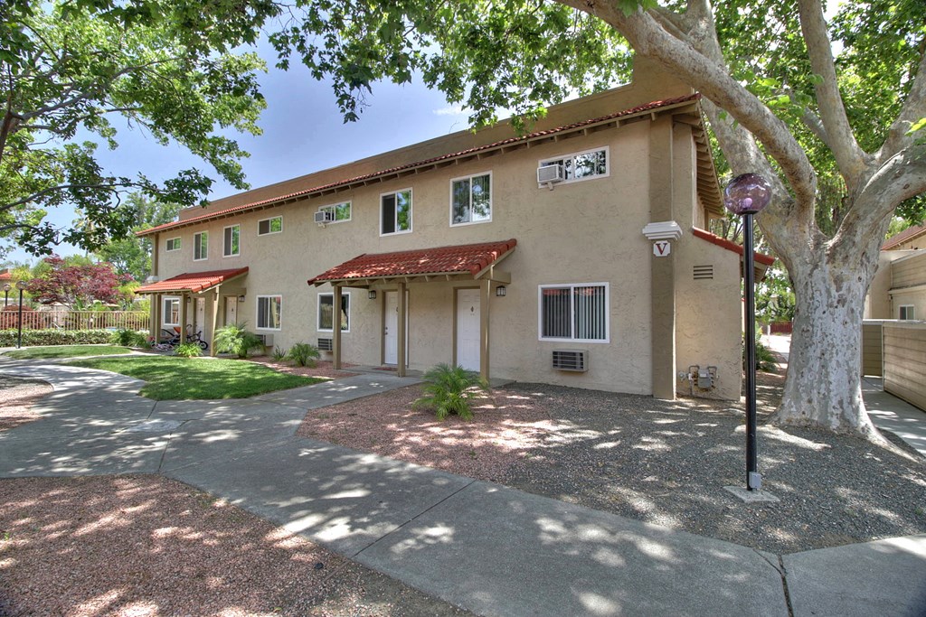 Exterior View Of Property at Casa Alberta Apartments, California, 94087