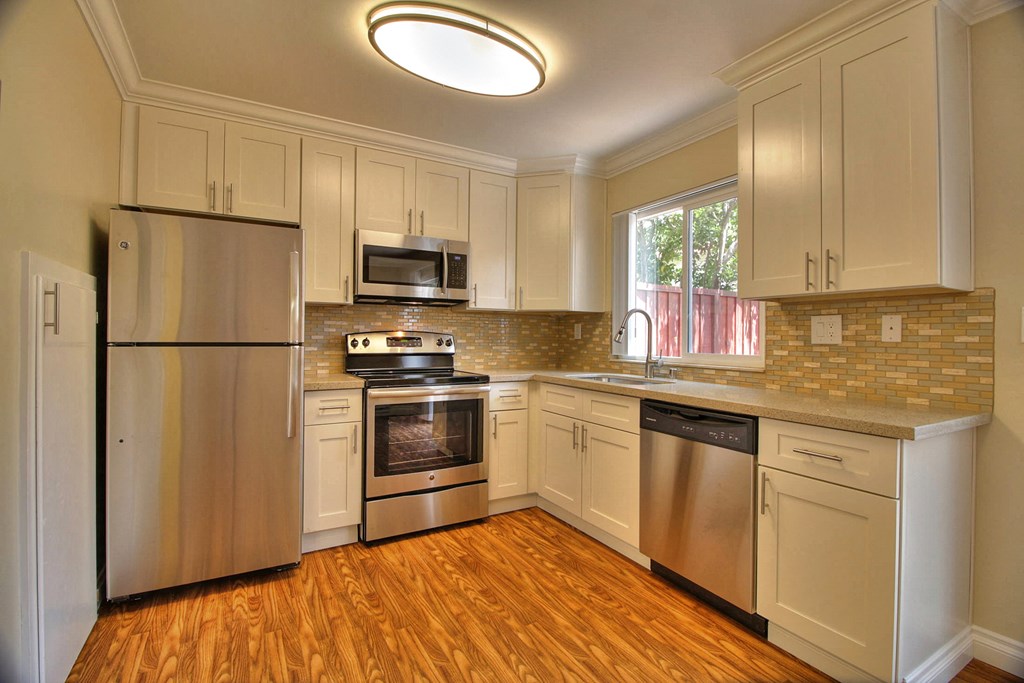 Efficient Appliances In Kitchen at Casa Alberta Apartments, Sunnyvale, 94087