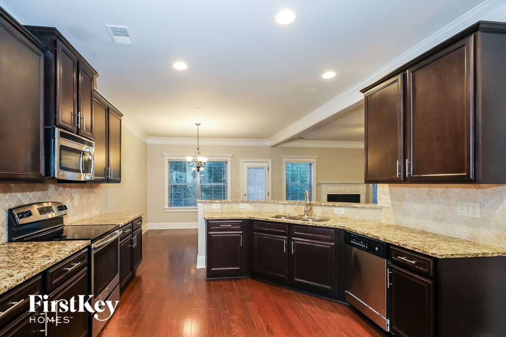 139 Village Park Drive 5 Beds House for Rent - Photo Gallery 8