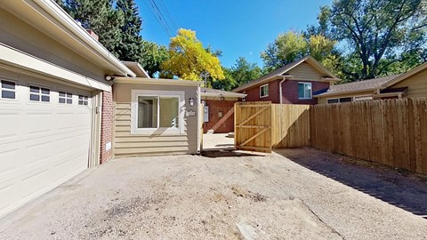 1105 North Monaco Street Parkway 4 Beds House for Rent - Photo Gallery 25