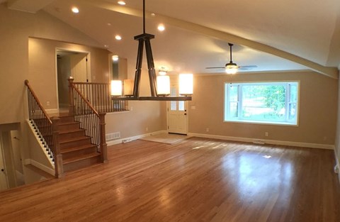 1105 North Monaco Street Parkway 4 Beds House for Rent - Photo Gallery 2