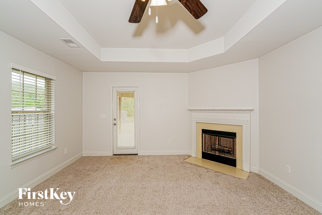 265 BLACK CREEK TRAIL 3 Beds House for Rent - Photo Gallery 3