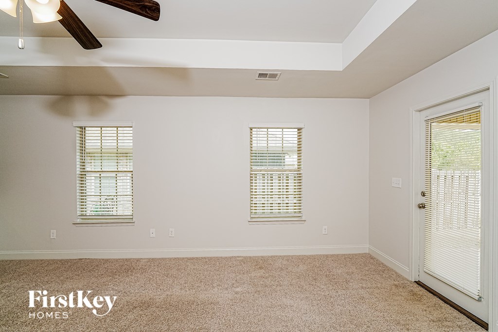 265 BLACK CREEK TRAIL 3 Beds House for Rent - Photo Gallery 5