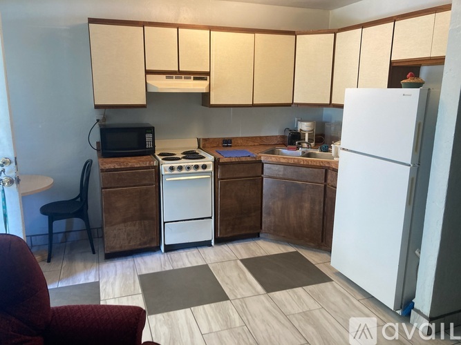 Source URL: https://prod-avail.s3.amazonaws.com/public_images/41506609/listing/IMG_1859.jpeg