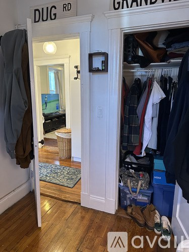 A hallway with a sign that says Grand View.