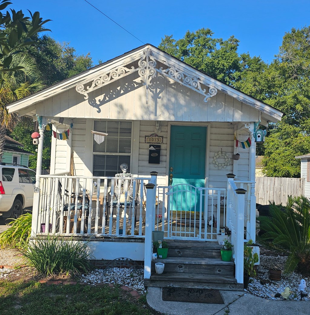 1013 N A Street 1 Bed House for Rent - Photo Gallery 1