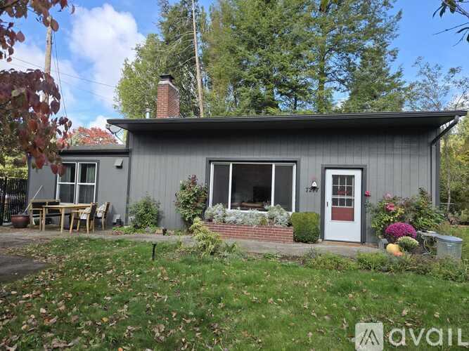 Source URL: https://prod-avail.s3.amazonaws.com/public_images/41505539/listing/1000028162.jpg