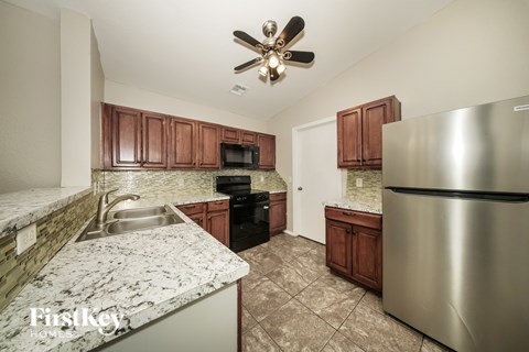 1009 SW 153rd Street 3 Beds House for Rent - Photo Gallery 8