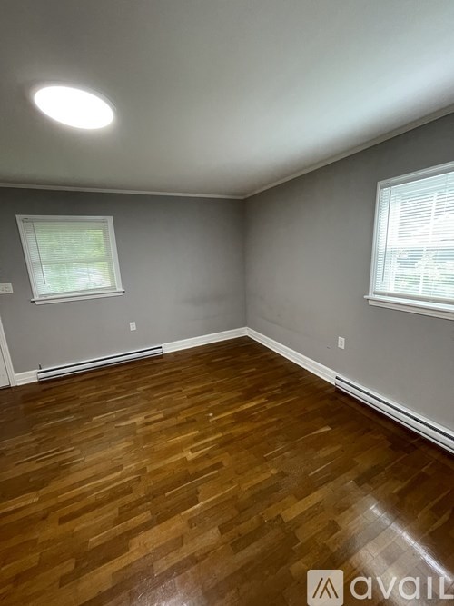 Source URL: https://prod-avail.s3.amazonaws.com/public_images/41498864/listing/IMG_2427.jpeg