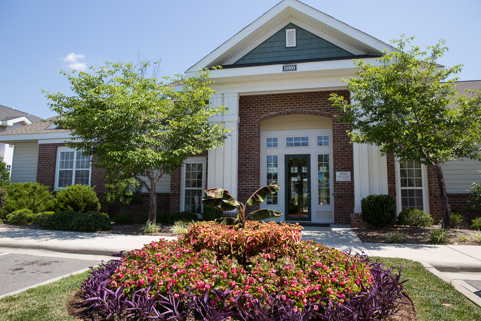 Heather Ridge Apartments, 8800 Meadow Vista Road, Charlotte, NC - RENTCafé