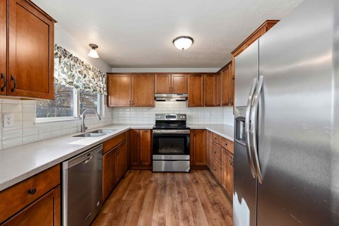 485 Ridgeway Drive 3 Beds House for Rent - Photo Gallery 7