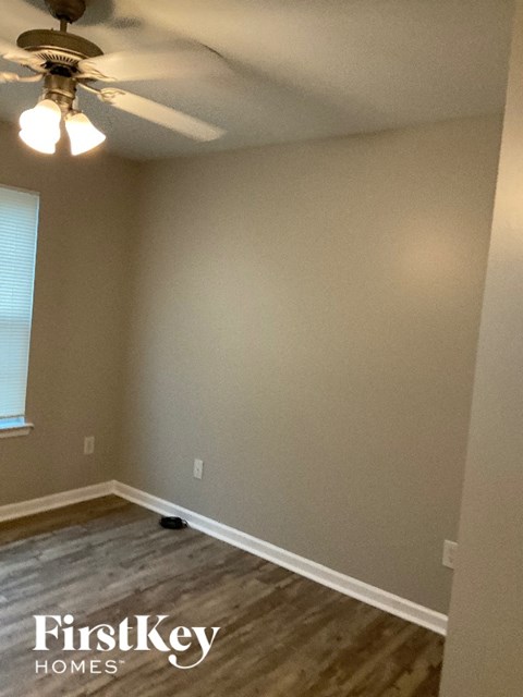 298 Greentree Trail 3 Beds House for Rent - Photo Gallery 8