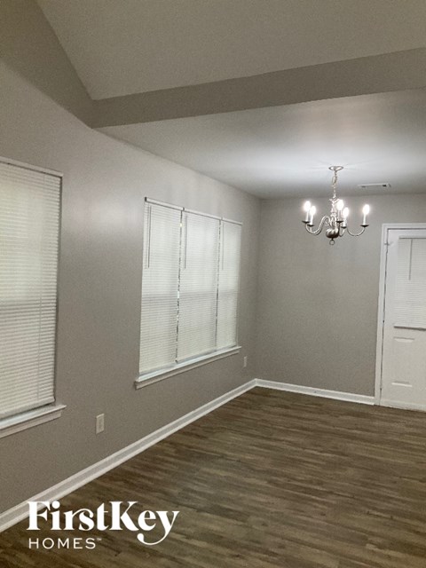 298 Greentree Trail 3 Beds House for Rent - Photo Gallery 2