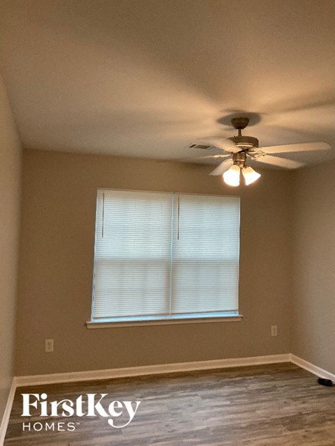 298 Greentree Trail 3 Beds House for Rent - Photo Gallery 7