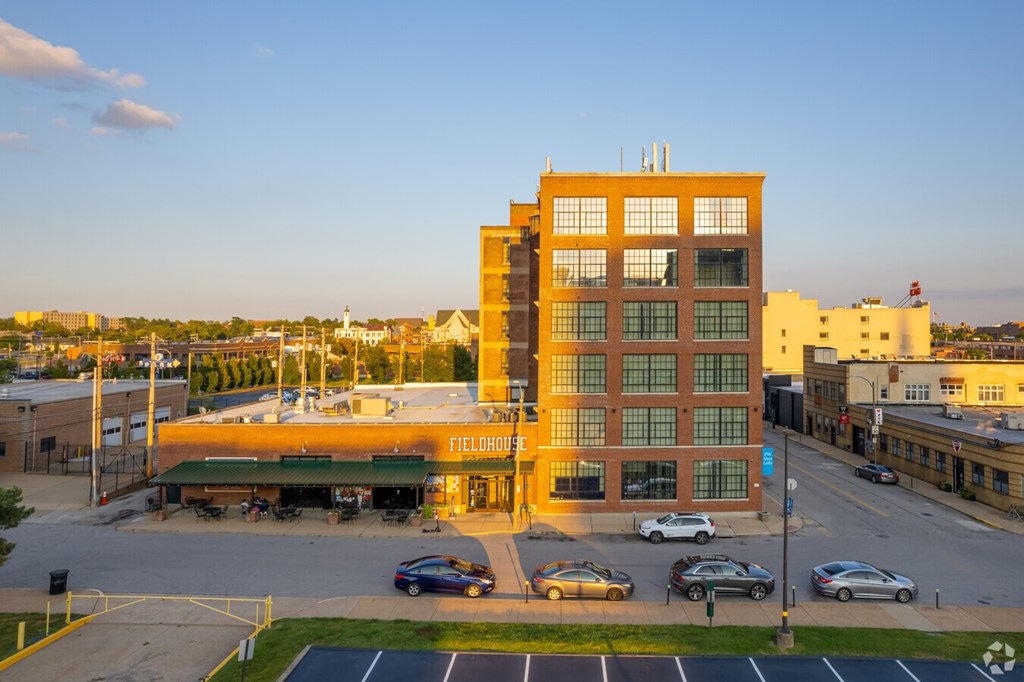 A large building with the word Fieldhouse on it.