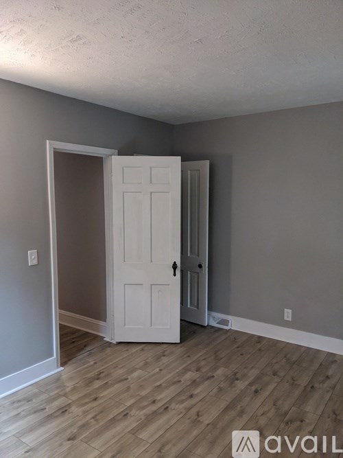 Source URL: https://prod-avail.s3.amazonaws.com/public_images/30071864/listing/IMG_20200601_184801.jpg