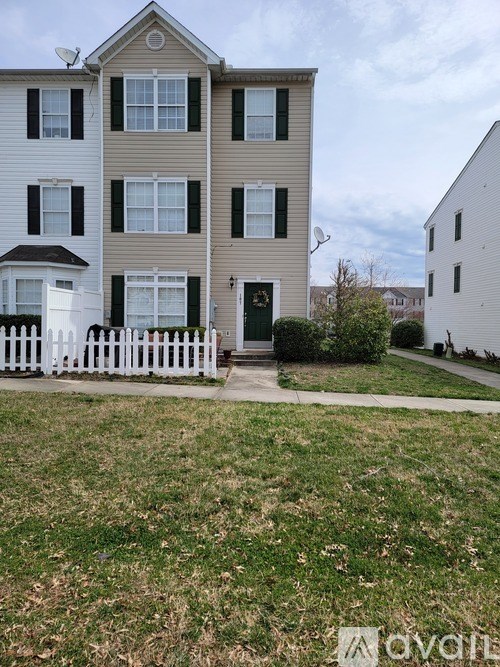 Source URL: https://prod-avail.s3.amazonaws.com/public_images/30607180/listing/20210315_120052.jpg