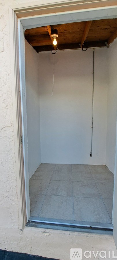 Source URL: https://prod-avail.s3.amazonaws.com/public_images/35443809/listing/20230524_164908.jpg