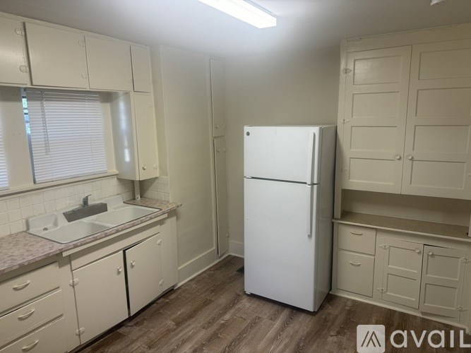 Source URL: https://prod-avail.s3.amazonaws.com/public_images/38083710/listing/IMG_2421.JPG