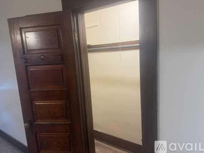 Source URL: https://prod-avail.s3.amazonaws.com/public_images/38083711/listing/IMG_2426.JPG