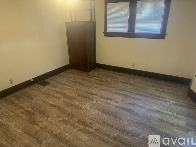 Source URL: https://prod-avail.s3.amazonaws.com/public_images/38083717/listing/IMG_2428.JPG