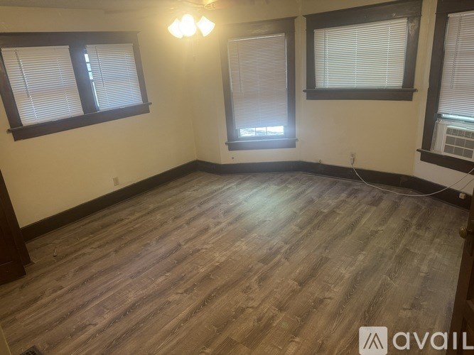 Source URL: https://prod-avail.s3.amazonaws.com/public_images/38083718/listing/IMG_2423.JPG