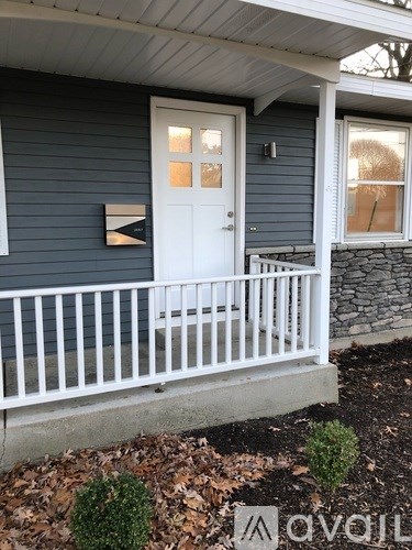 Source URL: https://prod-avail.s3.amazonaws.com/public_images/32835670/listing/Front_door.JPG