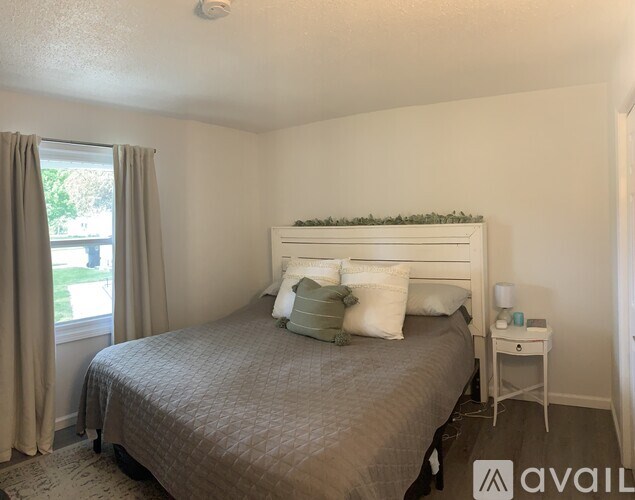 Source URL: https://prod-avail.s3.amazonaws.com/public_images/32835676/listing/Primary.jpeg