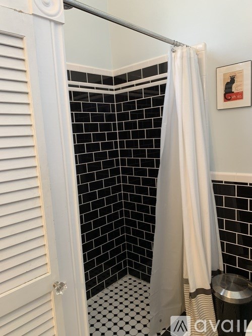 Source URL: https://prod-avail.s3.amazonaws.com/public_images/32474760/listing/IMG_7655.jpg