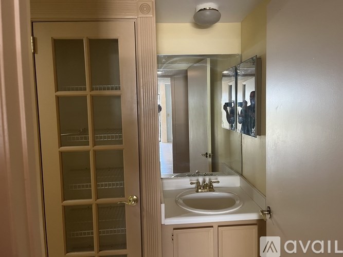 Source URL: https://prod-avail.s3.amazonaws.com/public_images/33156498/listing/967D9B79-6DFE-4D43-A3F0-55CDA7E097CA.jpeg