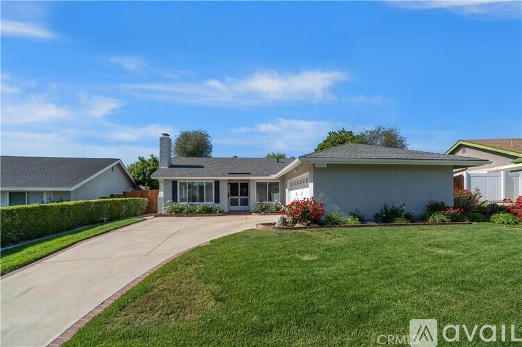 Source URL: https://prod-avail.s3.amazonaws.com/public_images/34145055/listing/OC22081275_0.jpg