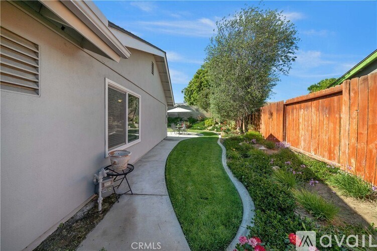 Source URL: https://prod-avail.s3.amazonaws.com/public_images/34145081/listing/OC22081275_32_0.jpg