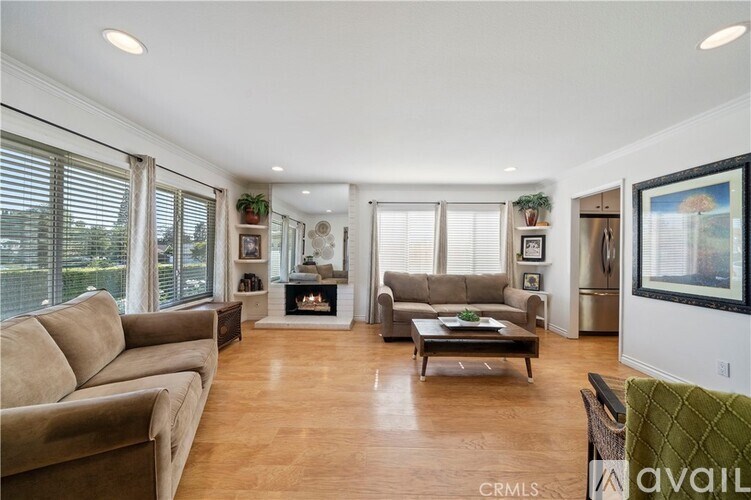 Source URL: https://prod-avail.s3.amazonaws.com/public_images/34145049/listing/OC22081275_9_0.jpg