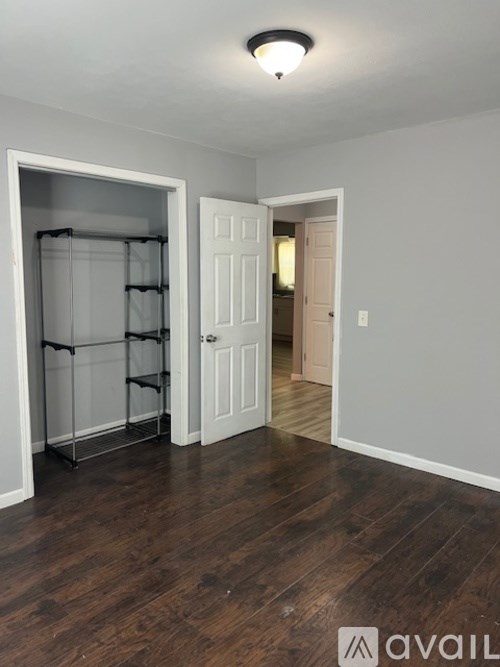 Source URL: https://prod-avail.s3.amazonaws.com/public_images/41501266/listing/IMG_9326_Bdrm_2.jpg