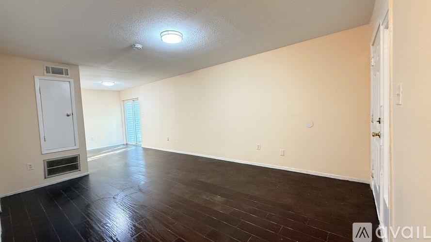 Source URL: https://prod-avail.s3.amazonaws.com/public_images/41506025/listing/IMG_6556.jpeg