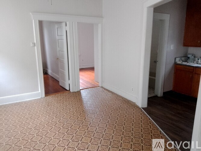 Source URL: https://prod-avail.s3.amazonaws.com/public_images/36298001/listing/2nd_Floor_Ling_Room___2_Bedrooms.jpg