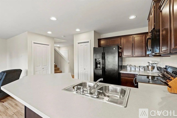 Source URL: https://prod-avail.s3.amazonaws.com/public_images/41513760/listing/tempImagerHeHiq.jpg