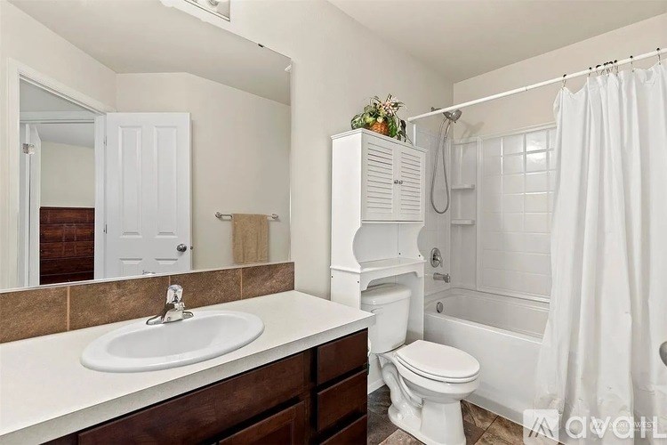 Source URL: https://prod-avail.s3.amazonaws.com/public_images/41513768/listing/tempImageqxioBa.jpg