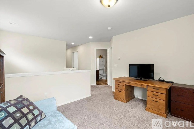 Source URL: https://prod-avail.s3.amazonaws.com/public_images/41513754/listing/tempImageTN0MxJ.jpg