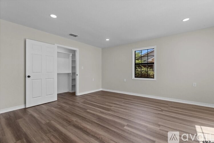 Source URL: https://prod-avail.s3.amazonaws.com/public_images/36499907/listing/ezgif.com-webp-to-jpg_(1).jpg