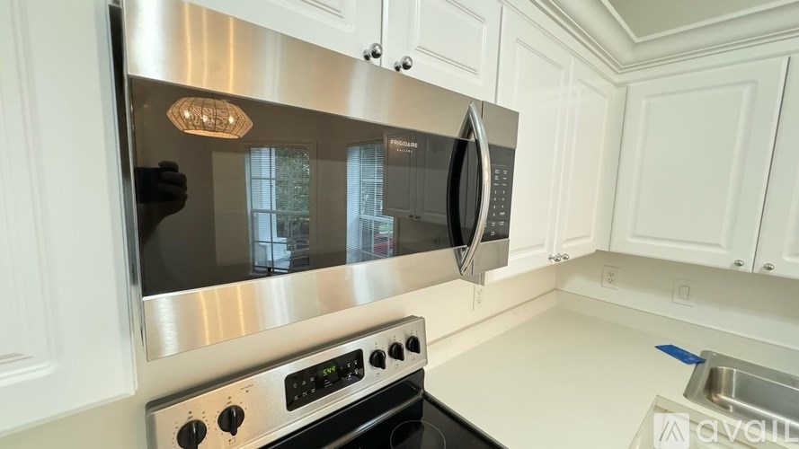 Source URL: https://prod-avail.s3.amazonaws.com/public_images/41493931/listing/33.jpg