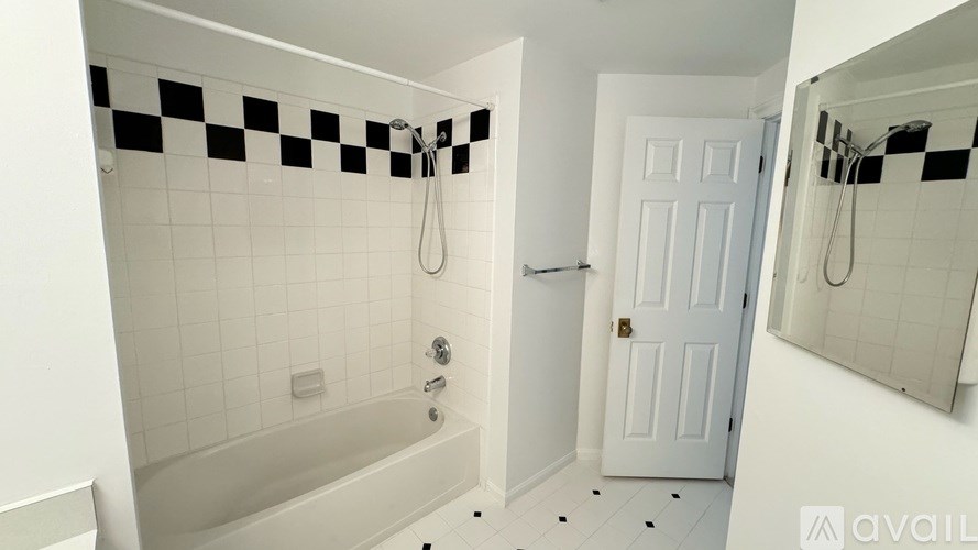 Source URL: https://prod-avail.s3.amazonaws.com/public_images/41493949/listing/50.jpg