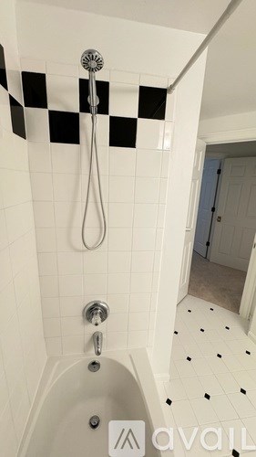 Source URL: https://prod-avail.s3.amazonaws.com/public_images/41493956/listing/51.jpg