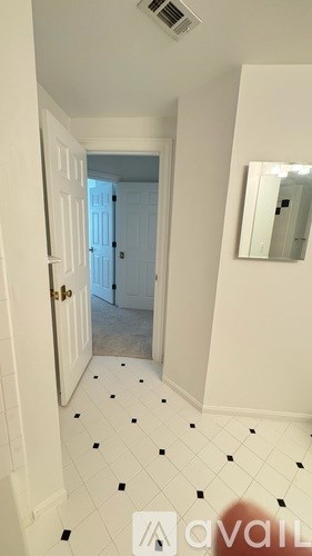 Source URL: https://prod-avail.s3.amazonaws.com/public_images/41493947/listing/52.jpg