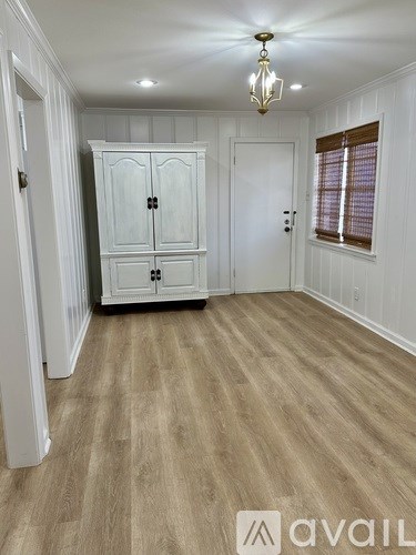 Source URL: https://prod-avail.s3.amazonaws.com/public_images/37547898/listing/IMG_5524.jpeg