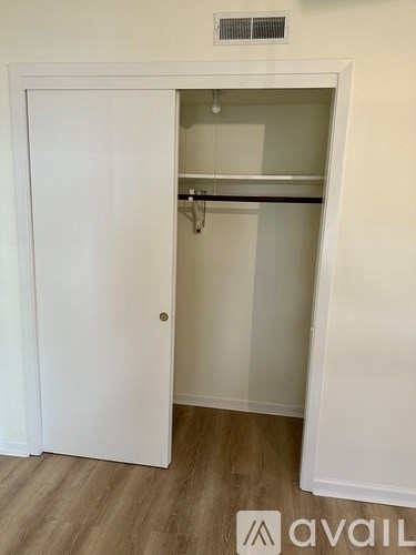 Source URL: https://prod-avail.s3.amazonaws.com/public_images/37547913/listing/IMG_5526.jpeg