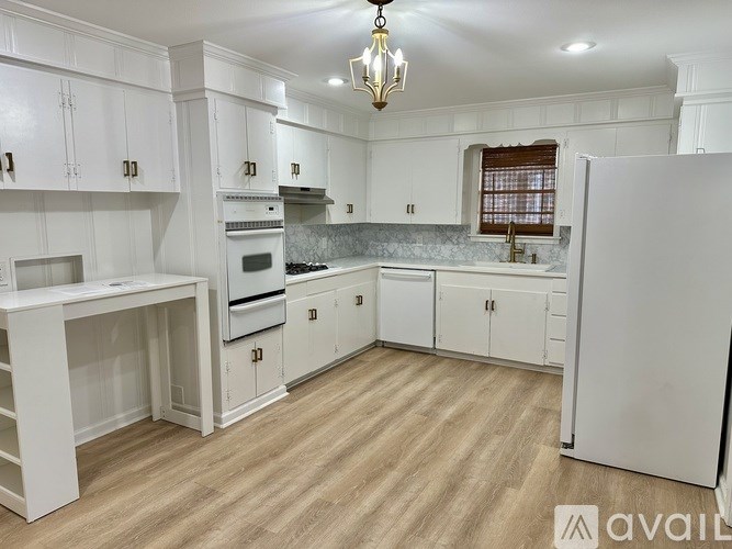 Source URL: https://prod-avail.s3.amazonaws.com/public_images/37547902/listing/IMG_5521.jpeg