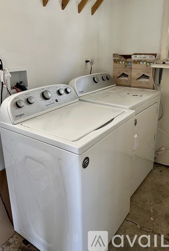 Source URL: https://prod-avail.s3.amazonaws.com/public_images/37547905/listing/IMG_5538.jpeg